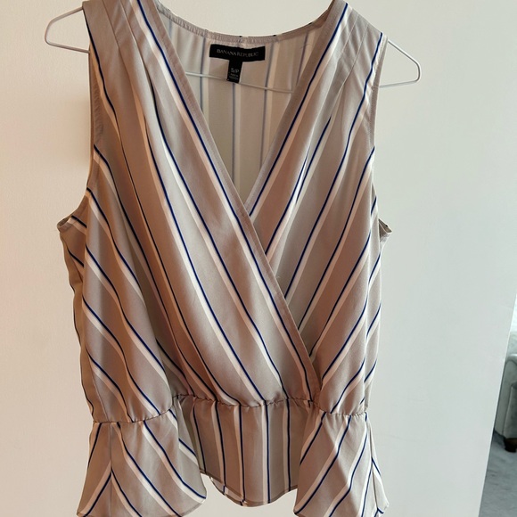 Banana Republic Top - Picture 2 of 6